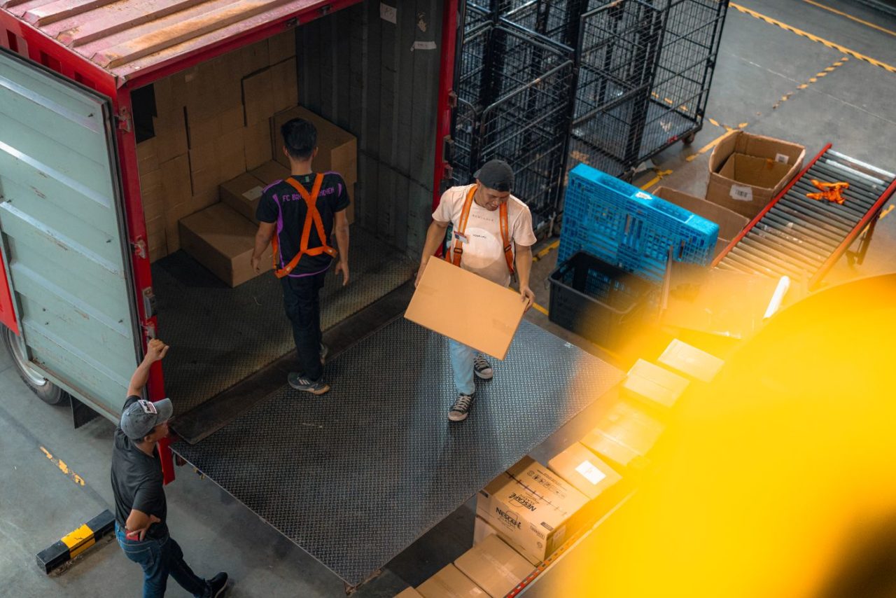 ninja van b2b logistics restock ltl intercity less than truckload kl jb geogetown malaysia 2