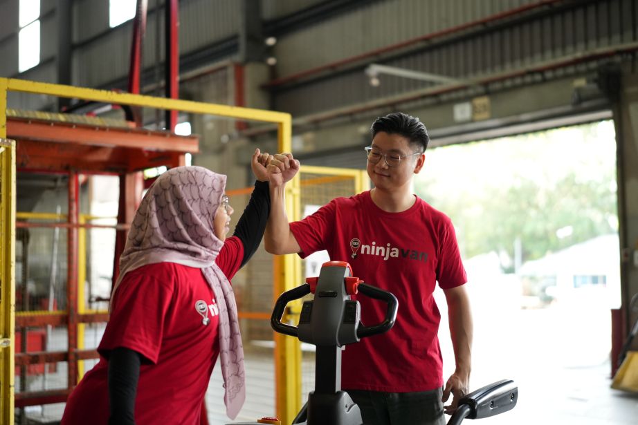 ninja van fulfilment warehouse restock delivery serivce customer service excellent